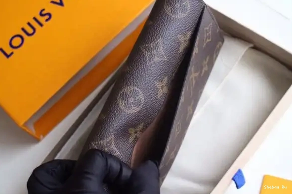 WALLET LOUIS VUITTON SARAH 0517